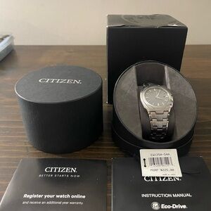 Citizen Mens Eco Drive 100 MT WR Date Bracelet Watch ! Like new condition!
